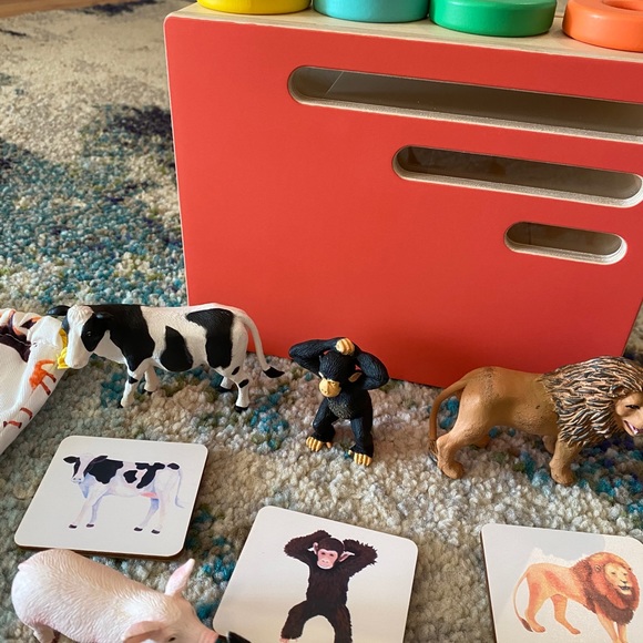 Lovevery bundle animal match and count/ring chute - Picture 5 of 7